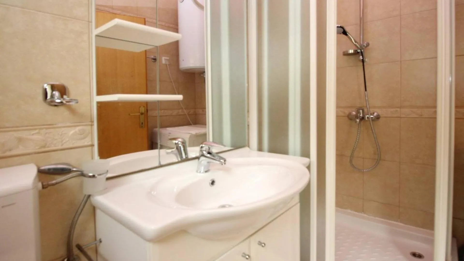 Apartment Bakrac Beach Baska   Baska (Krk)